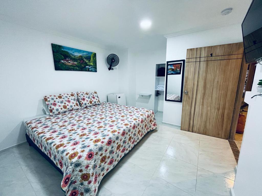 Hotel Eterna Primavera ميديلين المظهر الخارجي الصورة